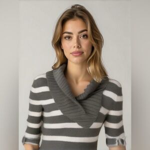 Arizona Sweater Size Medium